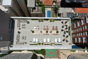 LOUNGE ROOF LOUNGE ROOF